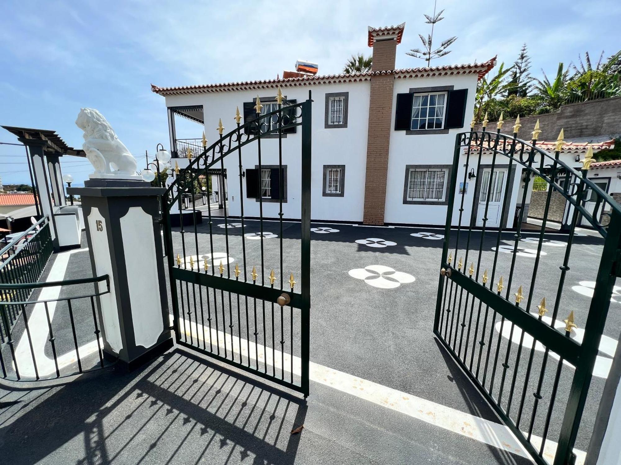 Classic Tranquil Madeiran 4-Bedroom Villa Funchal Buitenkant foto